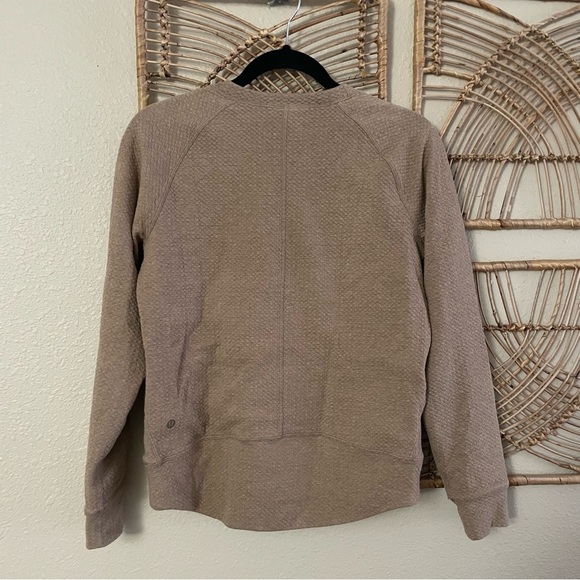 Lululemon Catch A Moment Crew Pullover Sweatshirt Brown Women's Size 6 B18 - Picture 3 of 10